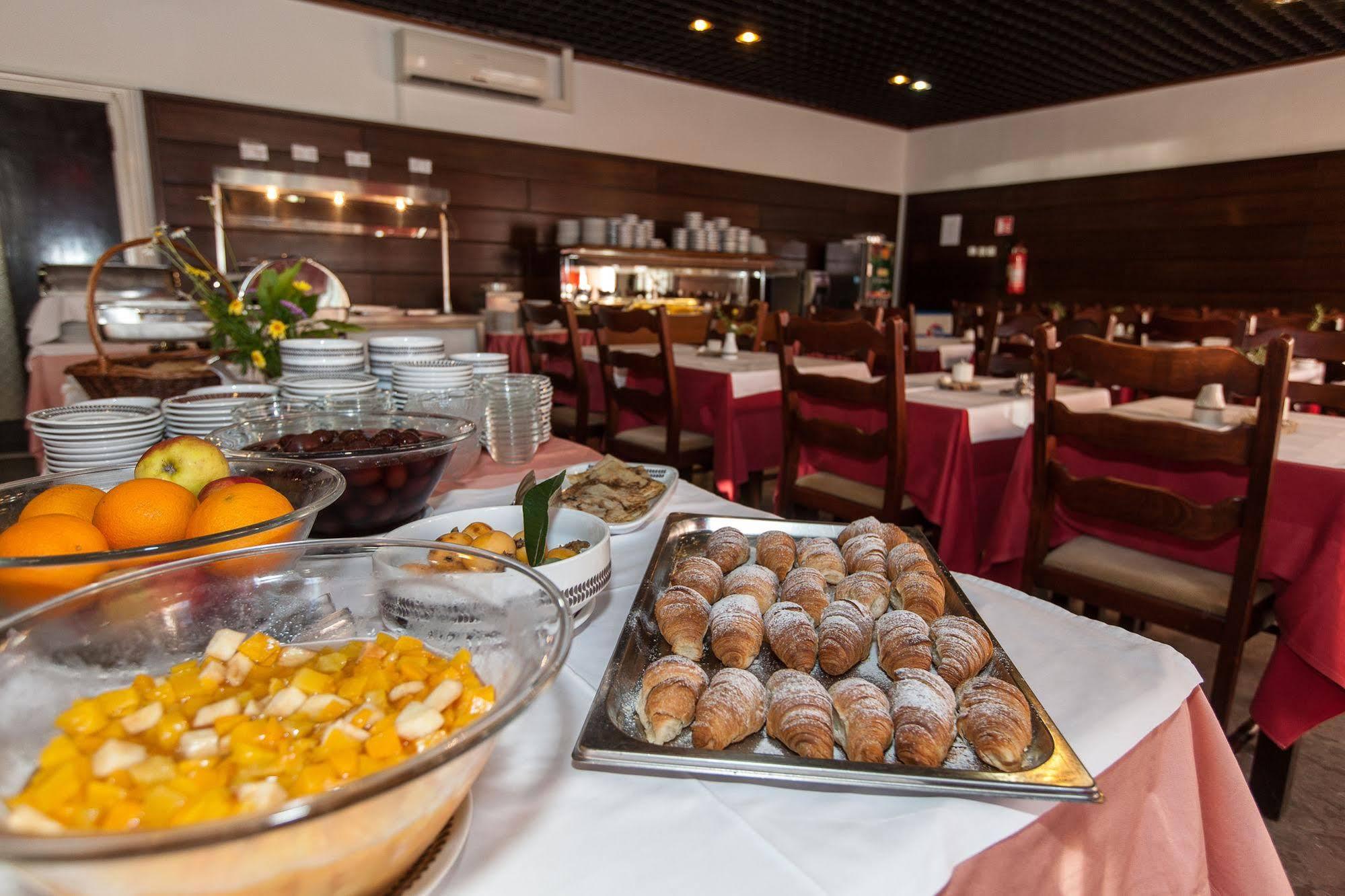 Hotel Zagreb Цриквеница Экстерьер фото